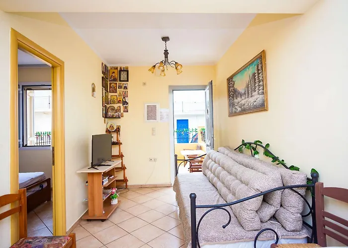 Spacious 2 Bd Detached House In Kefalonia W Patio Дом отдыха *