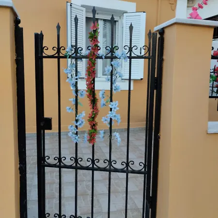 Spacious 2 Bd Detached House In Kefalonia W Patio *