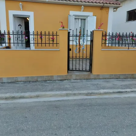 Spacious 2 Bd Detached House In Kefalonia W Patio * Lixouri