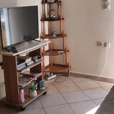 Spacious 2 Bd Detached House In Kefalonia W Patio