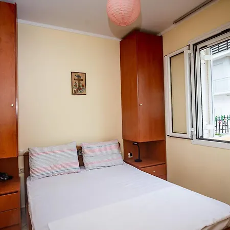 Spacious 2 Bd Detached House In Kefalonia W Patio Vakantiehuis