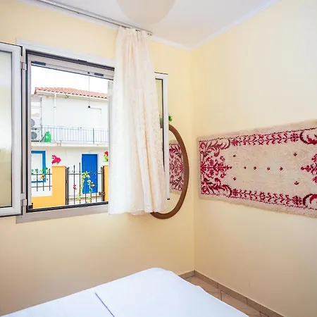 Spacious 2 Bd Detached House In Kefalonia W Patio