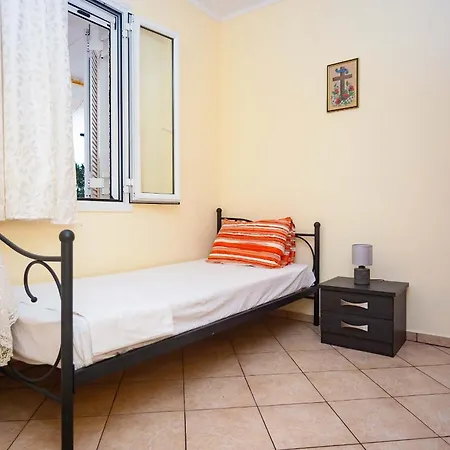 Сasa de vacaciones Spacious 2 Bd Detached House In Kefalonia W Patio Lixouri