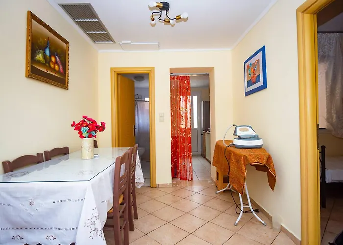 Spacious 2 Bd Detached House In Kefalonia W Patio *