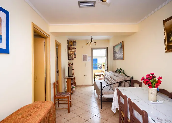 Vakantiehuis Spacious 2 Bd Detached House In Kefalonia W Patio *