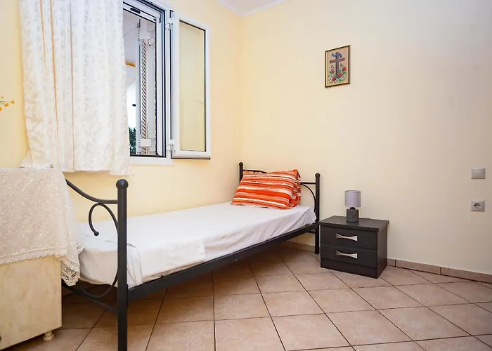 Vakantiehuis Spacious 2 Bd Detached House In Kefalonia W Patio Lixouri