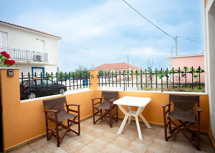 Vakantiehuis Spacious 2 Bd Detached House In Kefalonia W Patio Lixouri