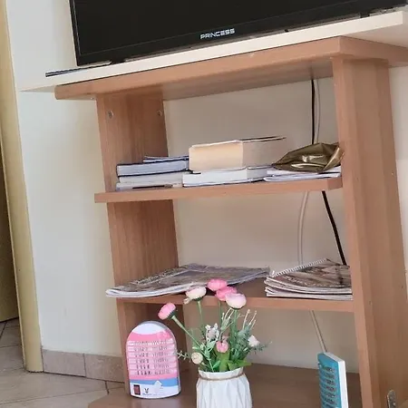 μονοκατοικια ανεξαρτητη σε κεντρικο δρομο Feriehus