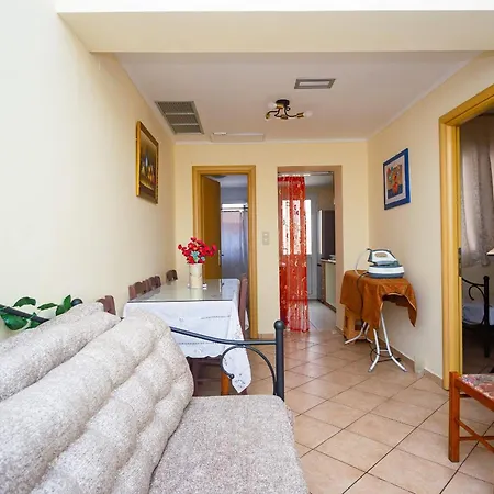 Spacious 2 Bd Detached House In Kefalonia W Patio ليكسوري
