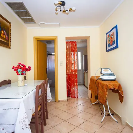 Spacious 2 Bd Detached House In Kefalonia W Patio *